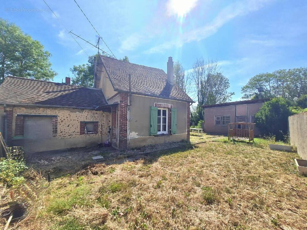 Photo 1 - Maison à SAINT-LUBIN-DES-JONCHERETS