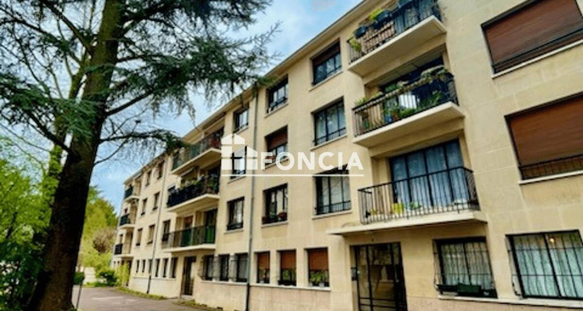 Appartement à BOURG-LA-REINE