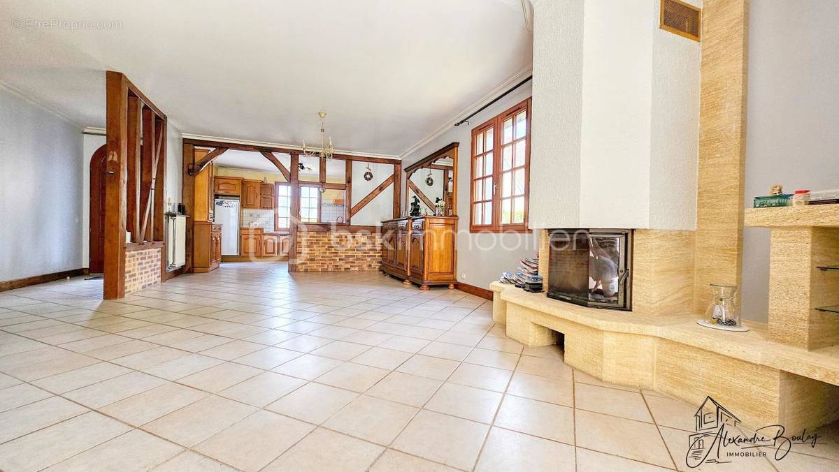 Maison à NEUVILLE-AUX-BOIS