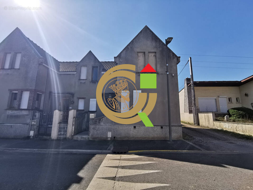 Maison à MARCONNE