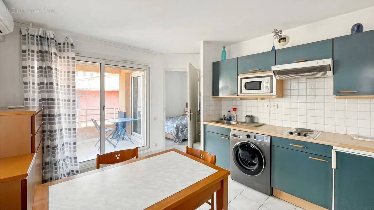 Appartement à VALLAURIS