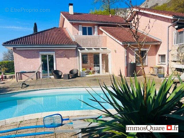 Maison à LUMBIN
