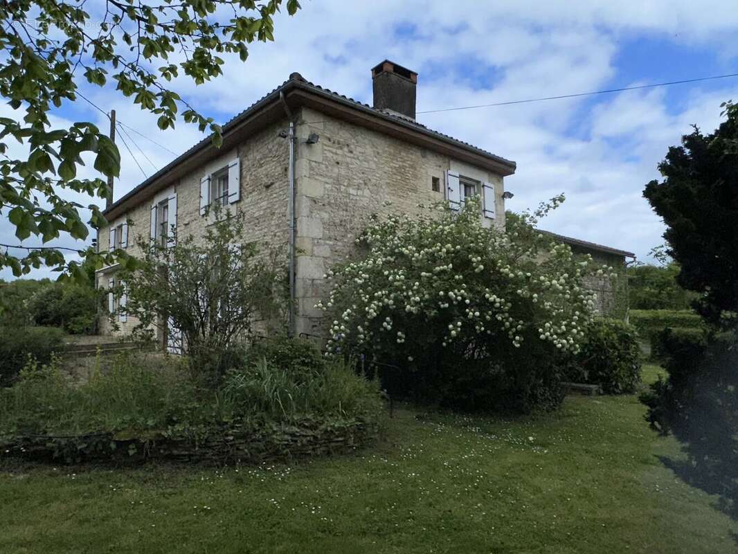 Maison à ROMAGNE