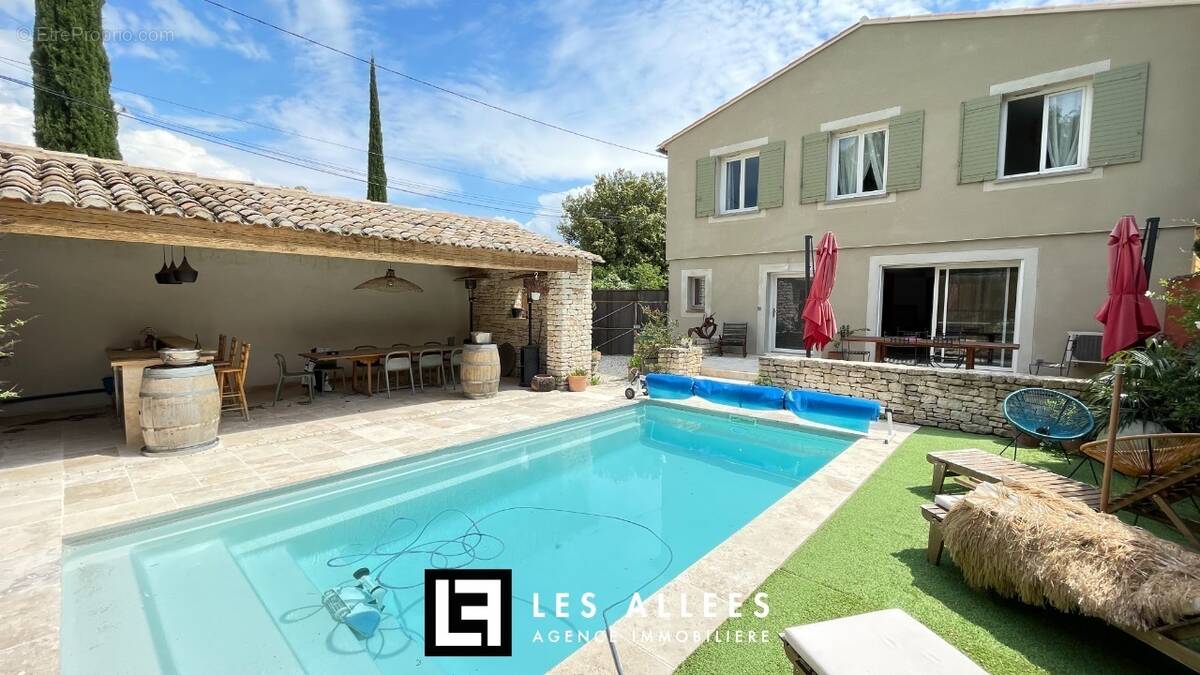 Maison à GRILLON