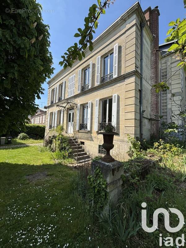 Photo 1 - Maison à CHANTILLY