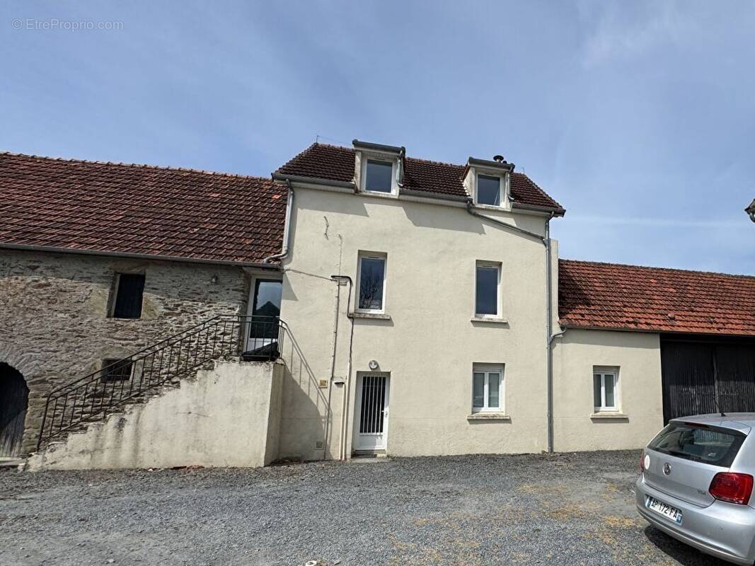 Maison à SAINT-GEORGES-MONTCOCQ