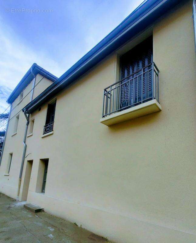 Appartement à TASSIN-LA-DEMI-LUNE