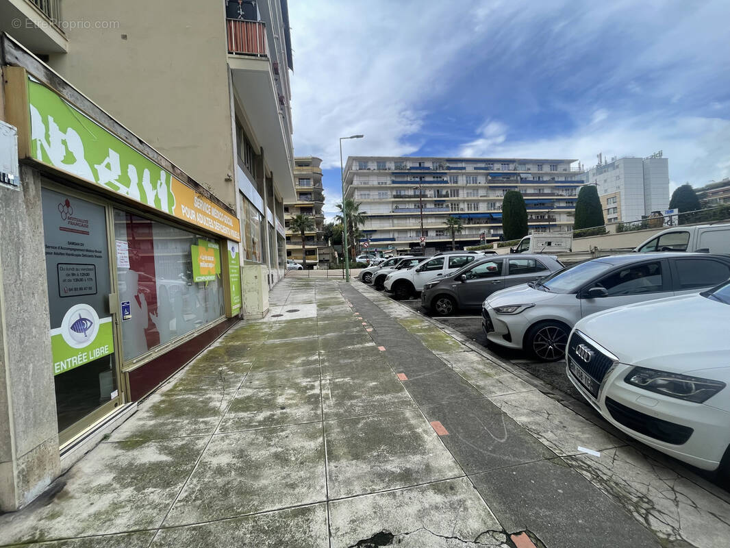 Commerce à LE CANNET