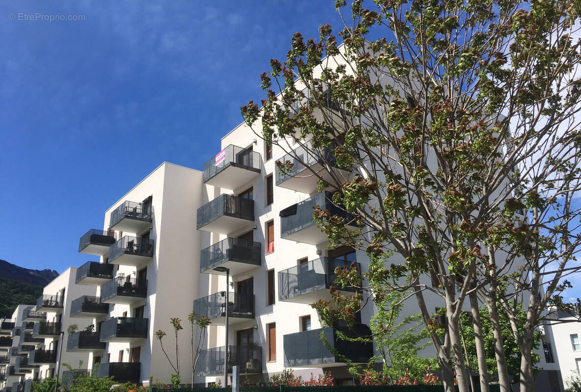 Appartement à LE PONT-DE-CLAIX