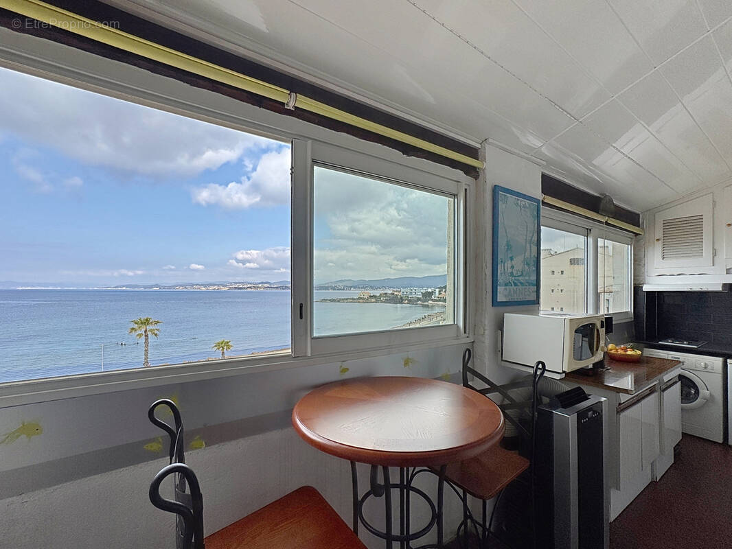 Appartement à SIX-FOURS-LES-PLAGES