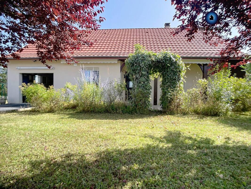 Maison à LARCHE