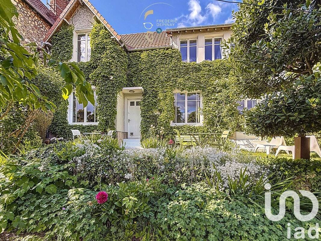 Photo 1 - Maison à MONT-SAINT-AIGNAN