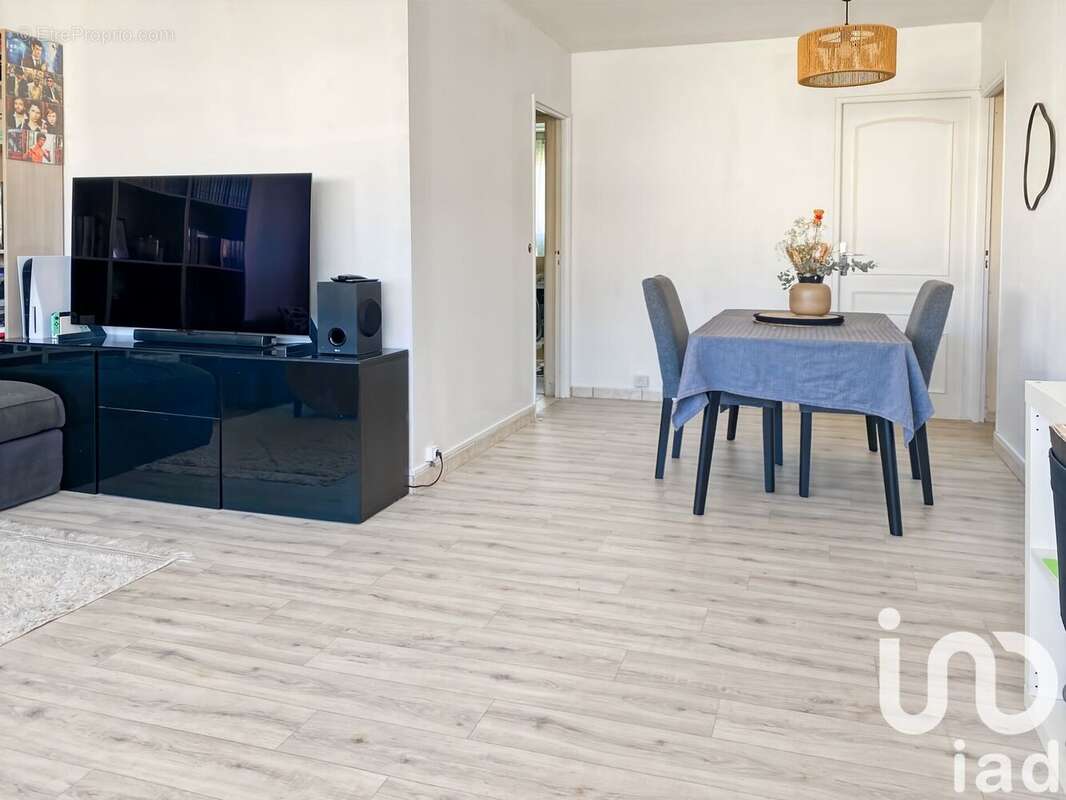 Photo 3 - Appartement à COMBS-LA-VILLE