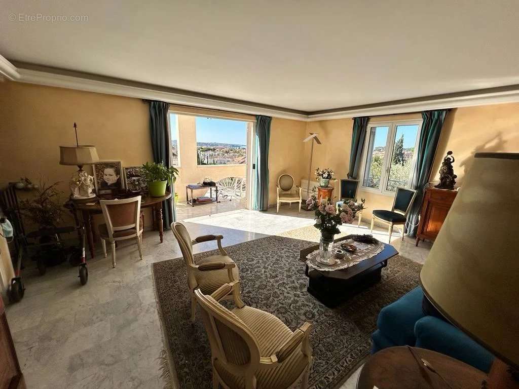 Appartement à SANARY-SUR-MER