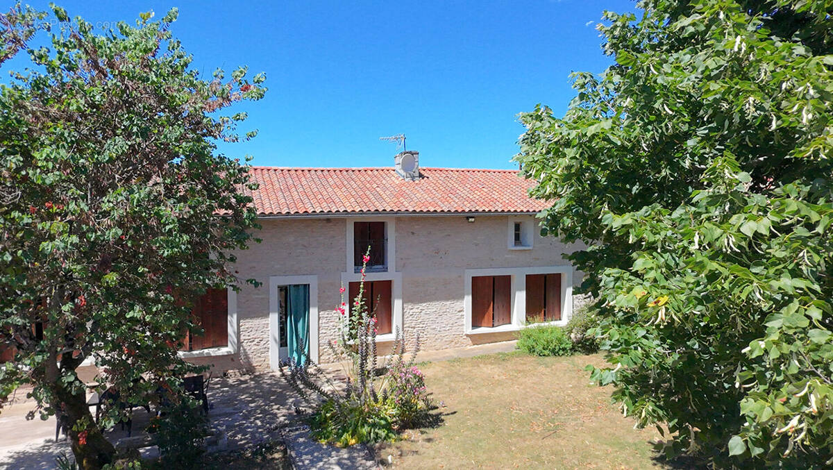 Maison à ROM