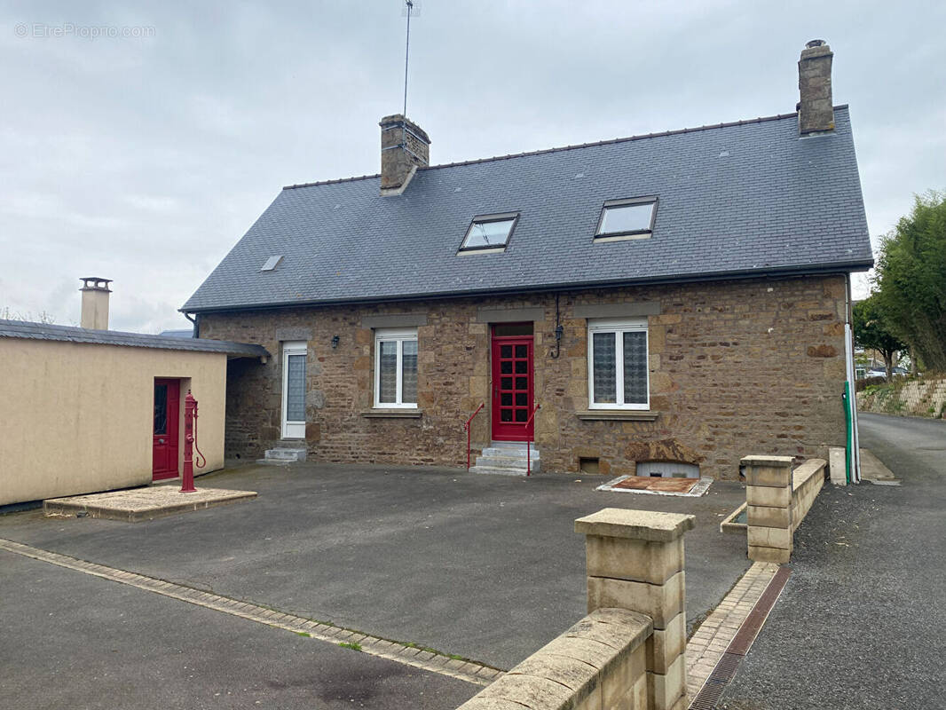 Maison à SAINT-PIERRE-DES-LANDES