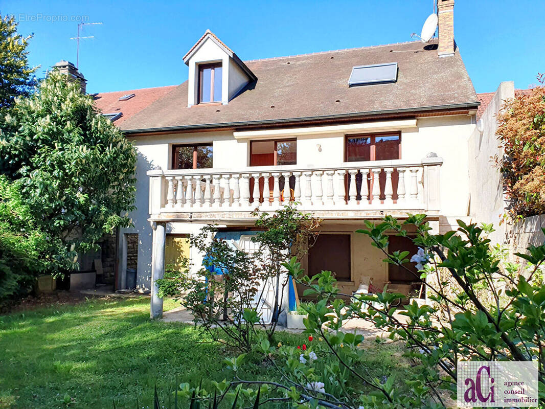 Maison à L&#039;HAY-LES-ROSES