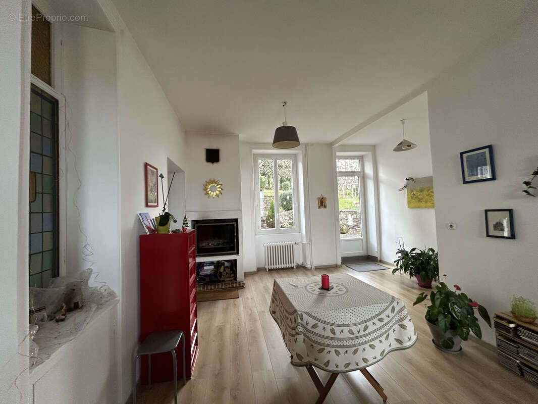 Maison à SEILHAC