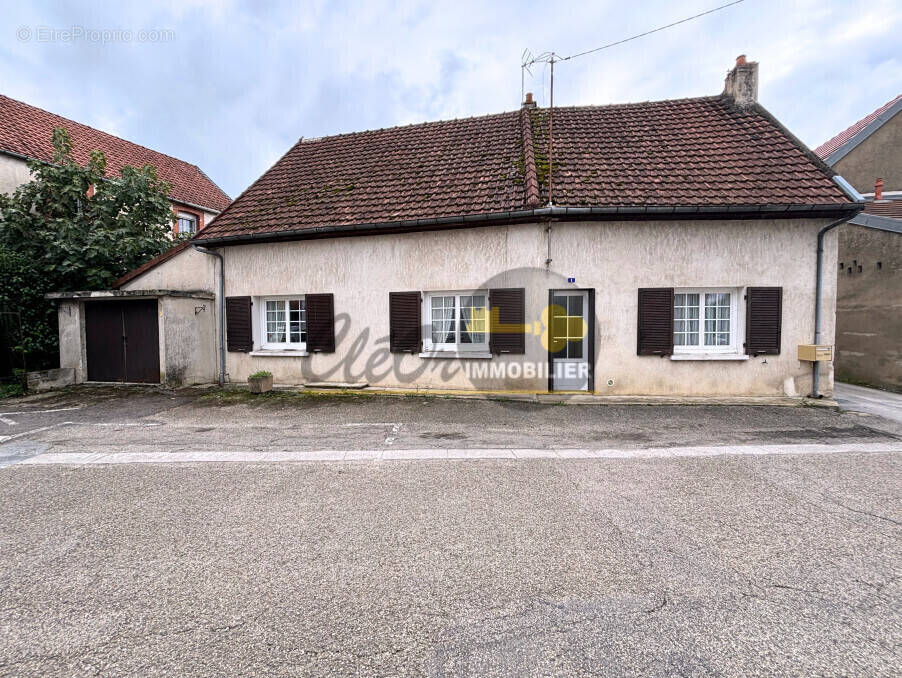 Maison à CHAUSSIN