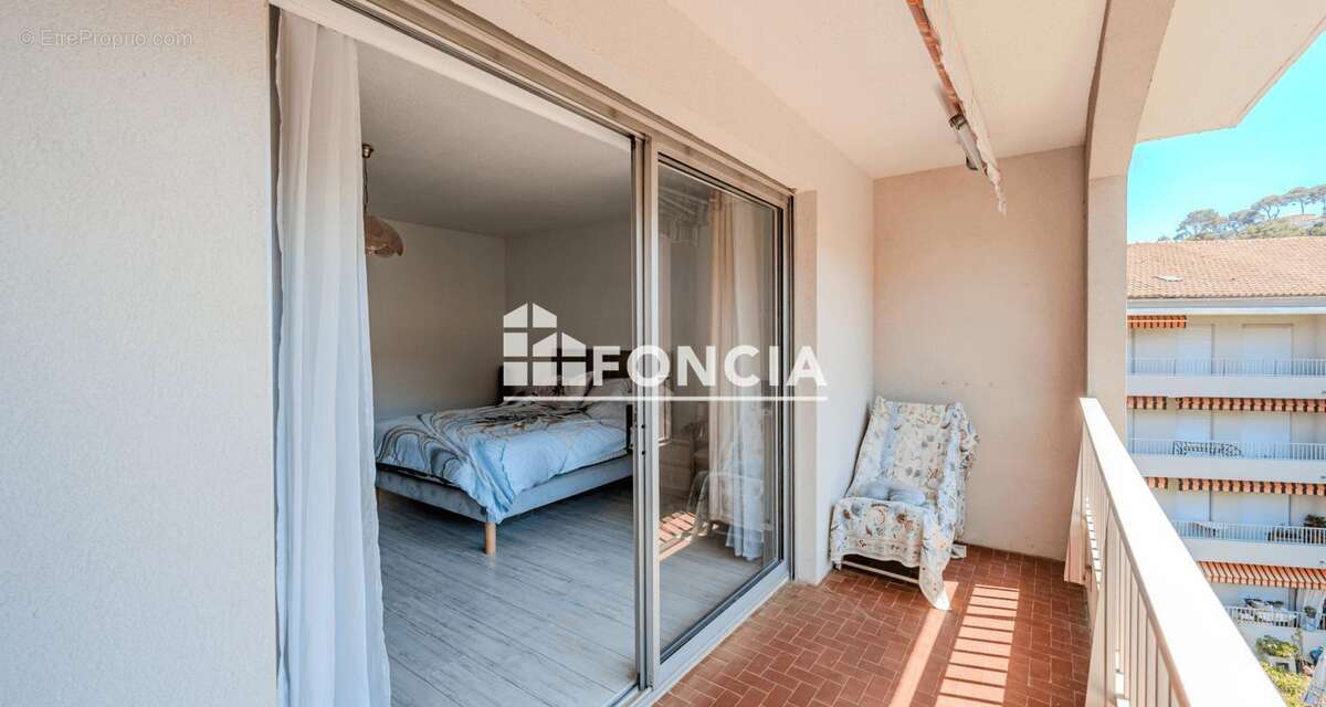 Appartement à HYERES