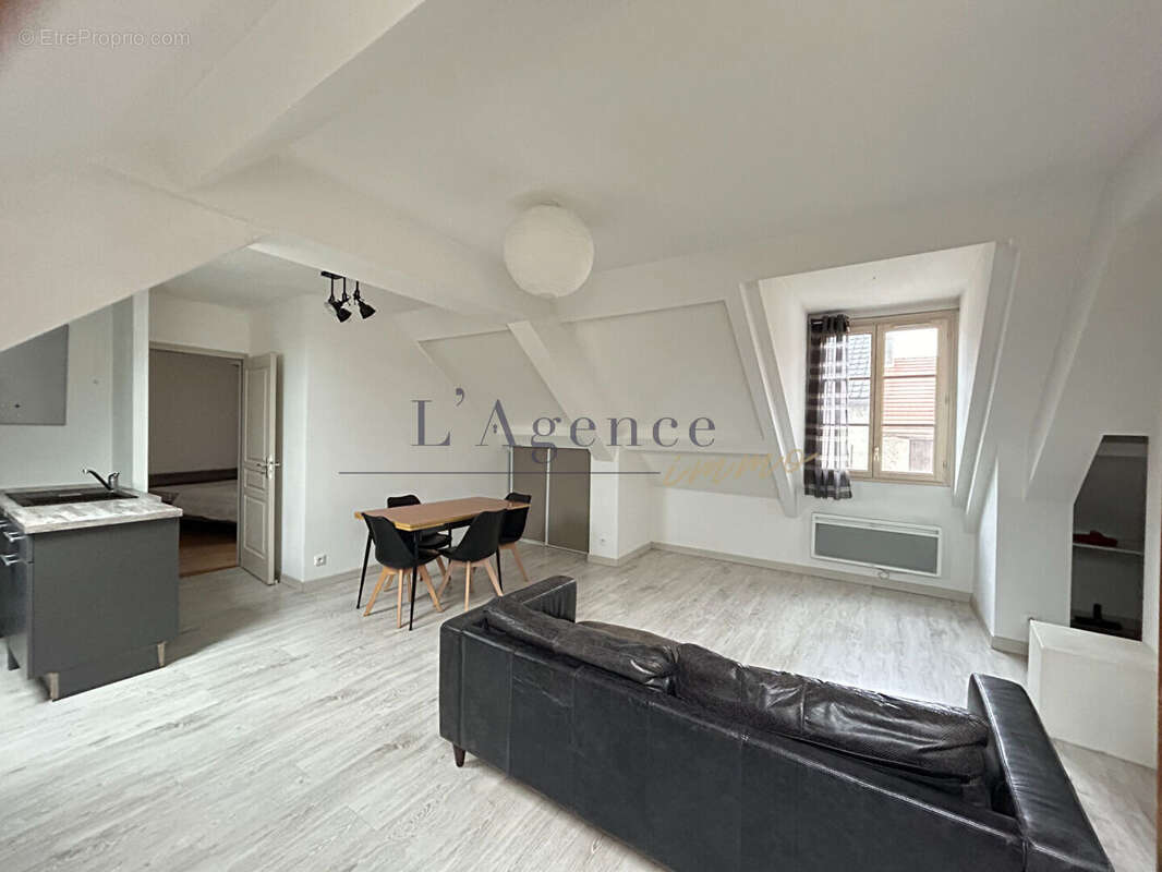 Appartement à VERNEUIL-EN-HALATTE