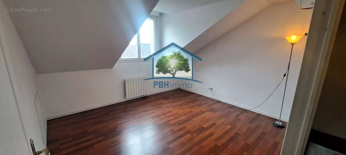 Appartement à LA QUEUE-EN-BRIE