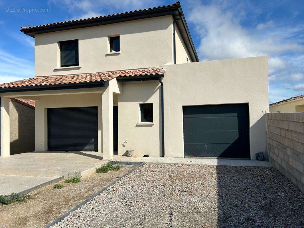 Maison à SAINT-BAUZILLE-DE-LA-SYLVE