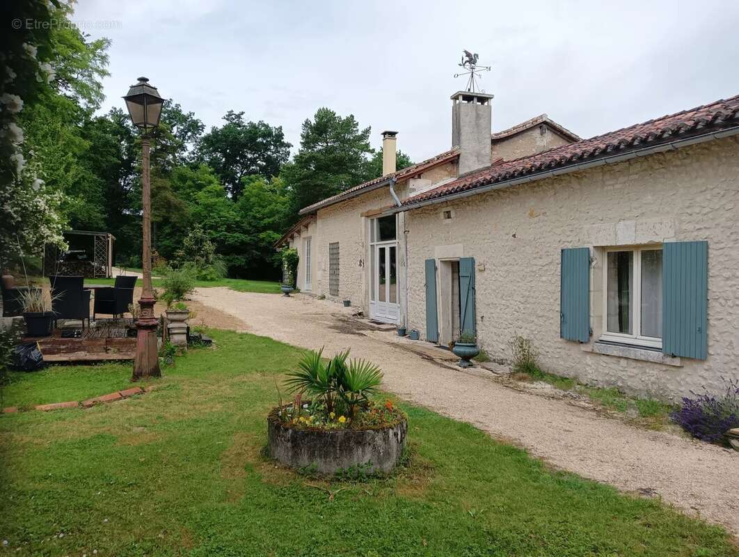 Maison à BOUTEILLES-SAINT-SEBASTIEN