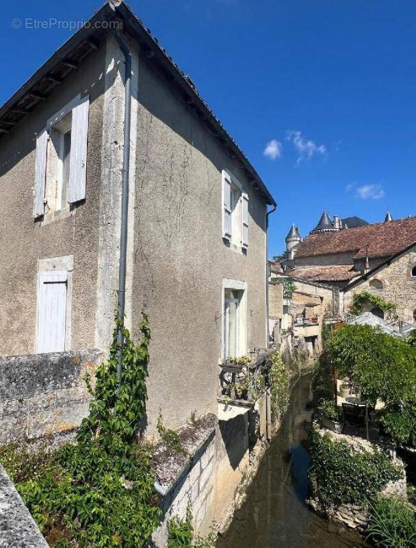 Maison à VERTEUIL-SUR-CHARENTE