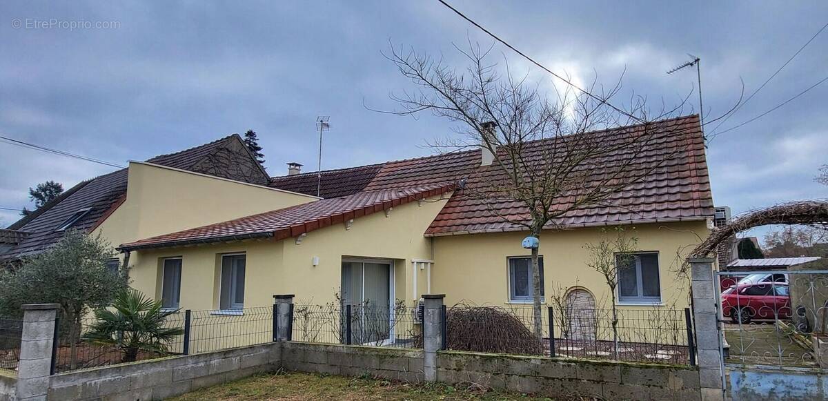 Maison à DOMERAT