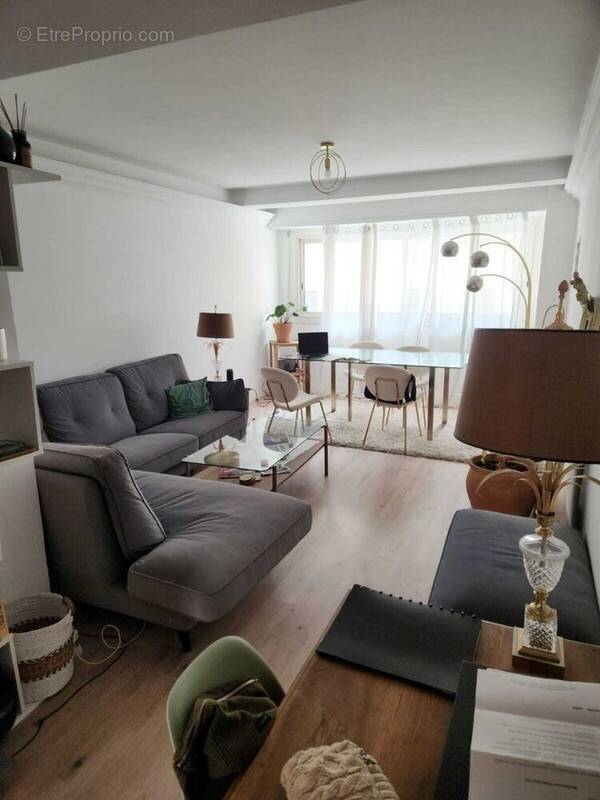 Appartement à MARSEILLE-6E