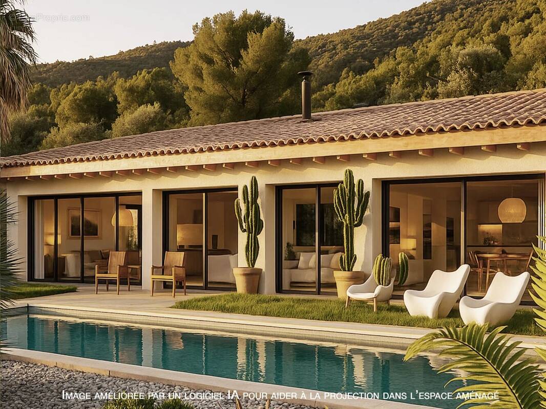 Maison à CARQUEIRANNE