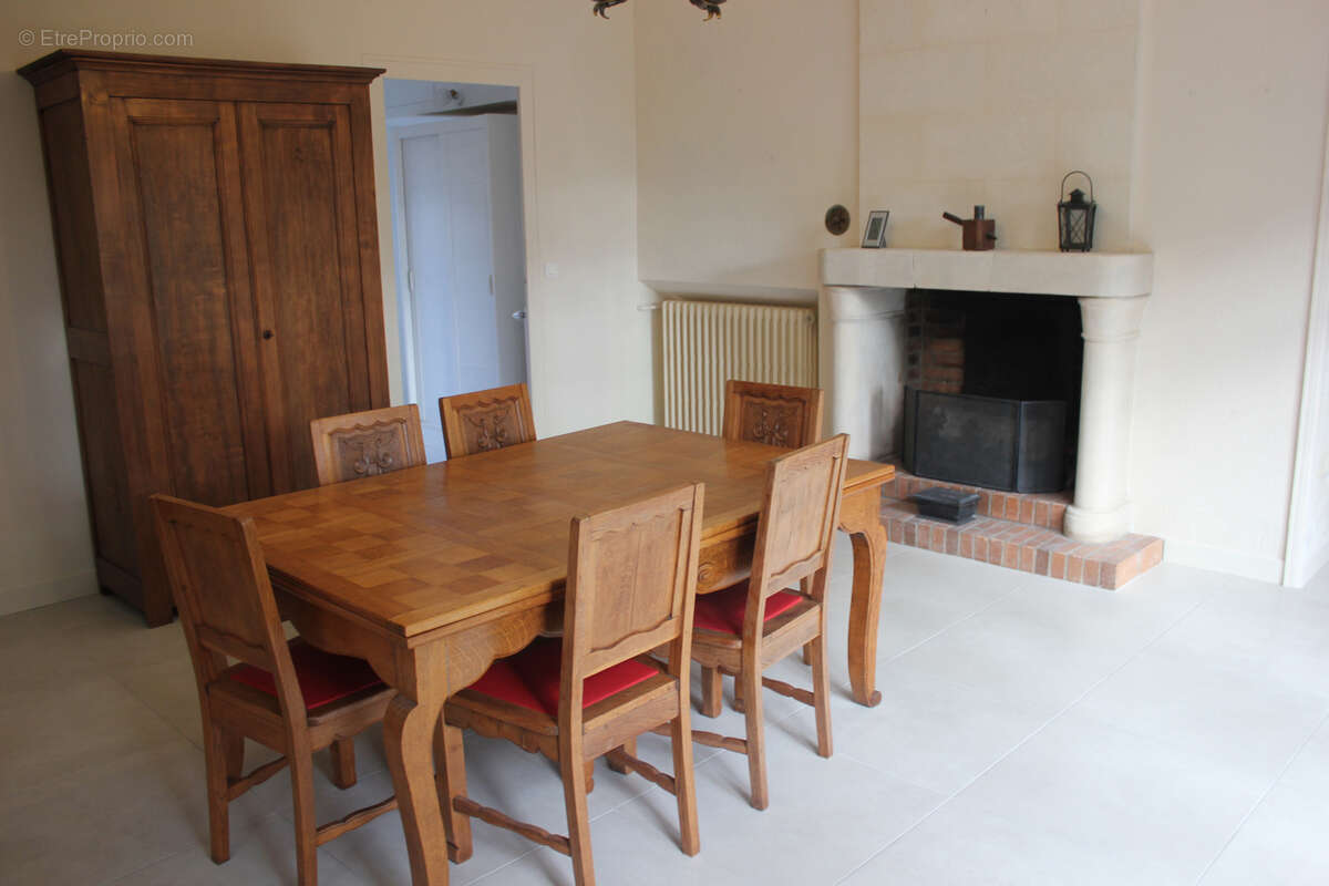 Maison à RESTIGNE