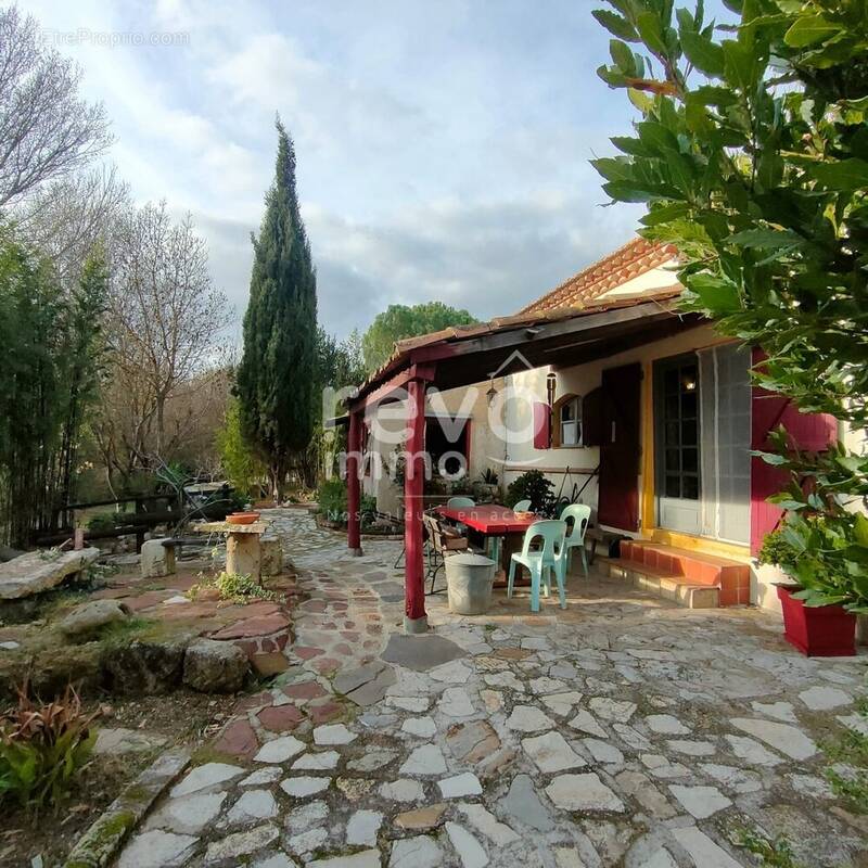 Maison à NEBIAN