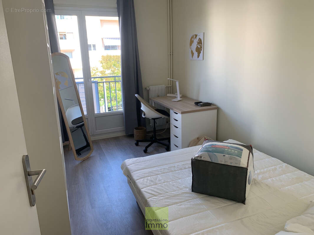 Appartement à BRON