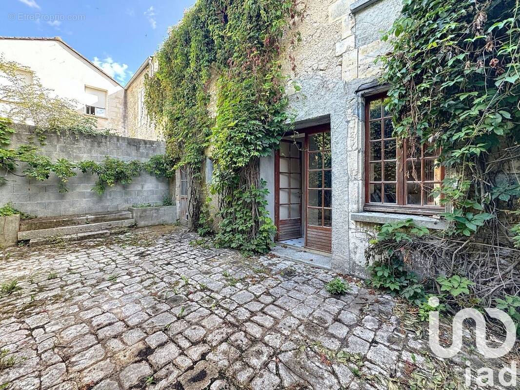 Photo 1 - Maison à CHATEAUNEUF-SUR-CHARENTE