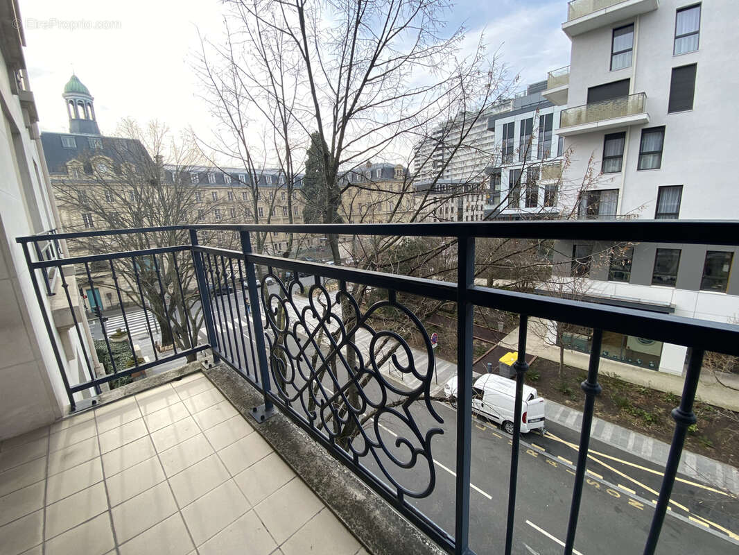 Appartement à ISSY-LES-MOULINEAUX