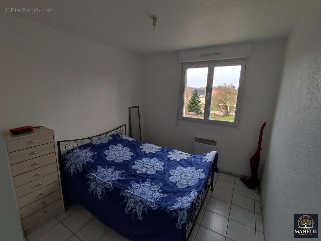 Appartement à CROISILLES