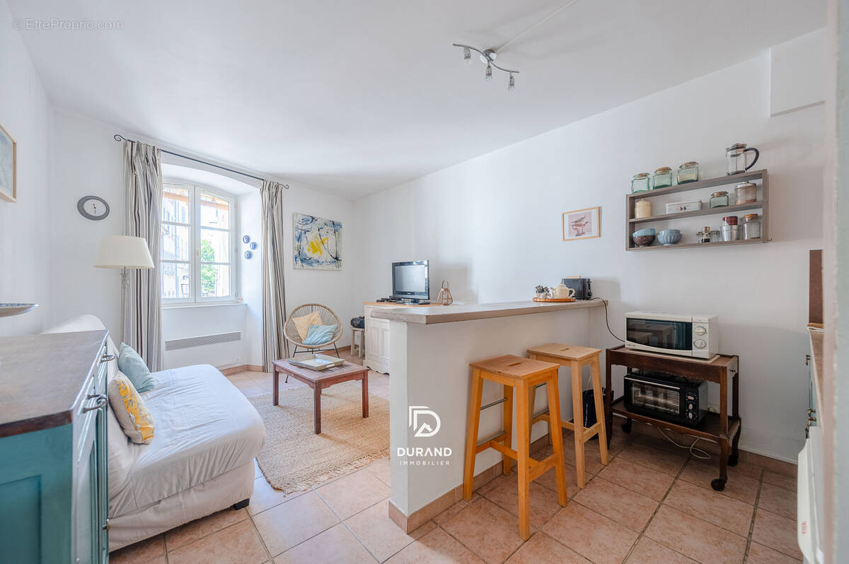 Appartement à MARSEILLE-2E