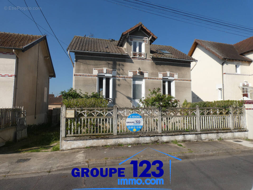 Maison à MIGENNES