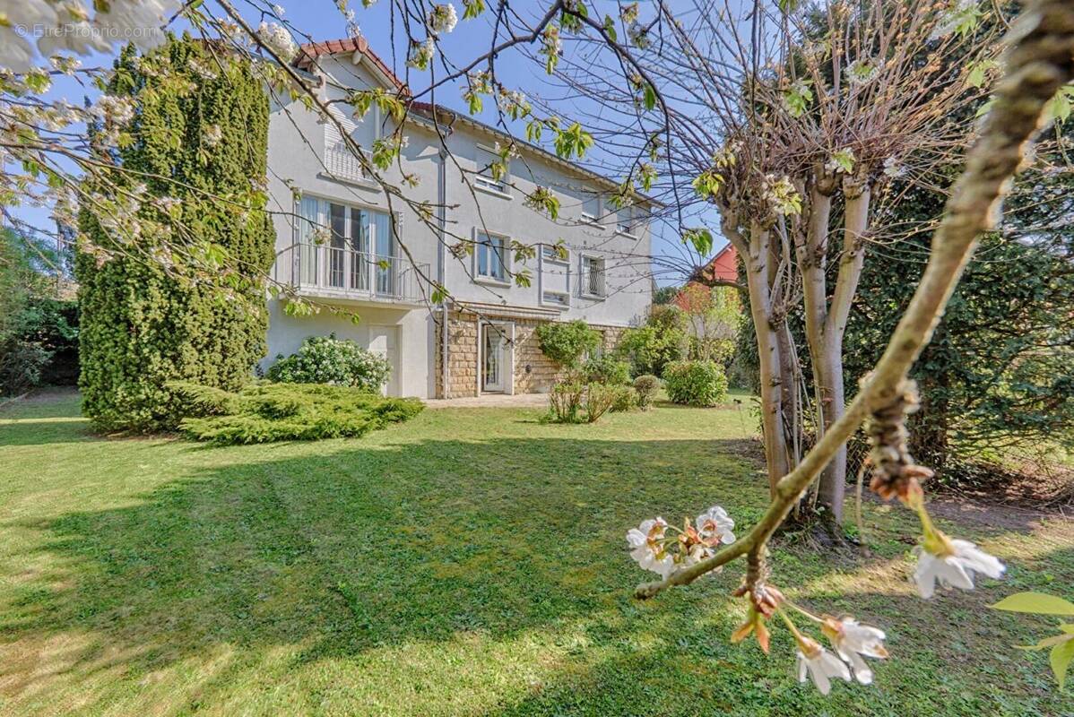 Maison à LE CHESNAY