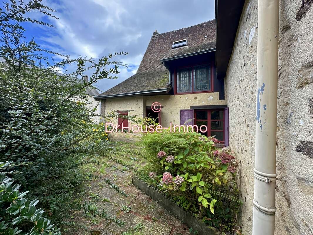 Maison à SAINT-CALAIS