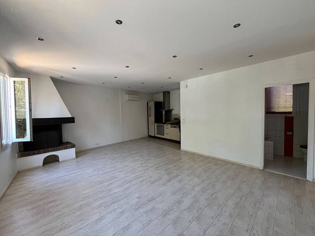 Appartement à VILLENEUVE-LOUBET