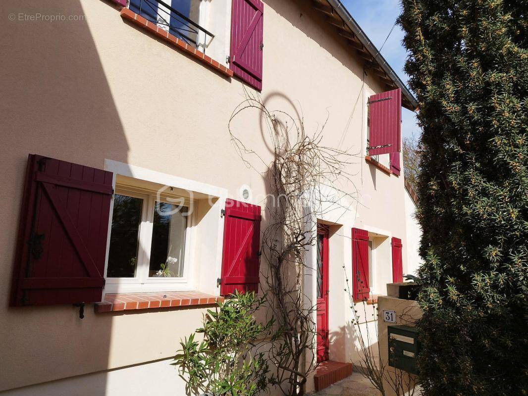 Maison à CLAYE-SOUILLY