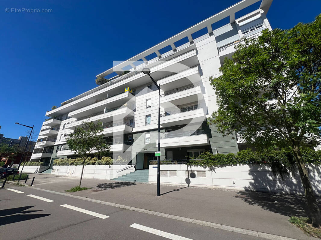 Appartement à MONTIGNY-LE-BRETONNEUX