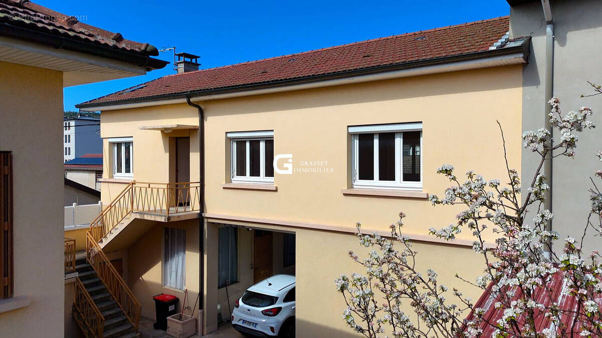 Maison à OYONNAX