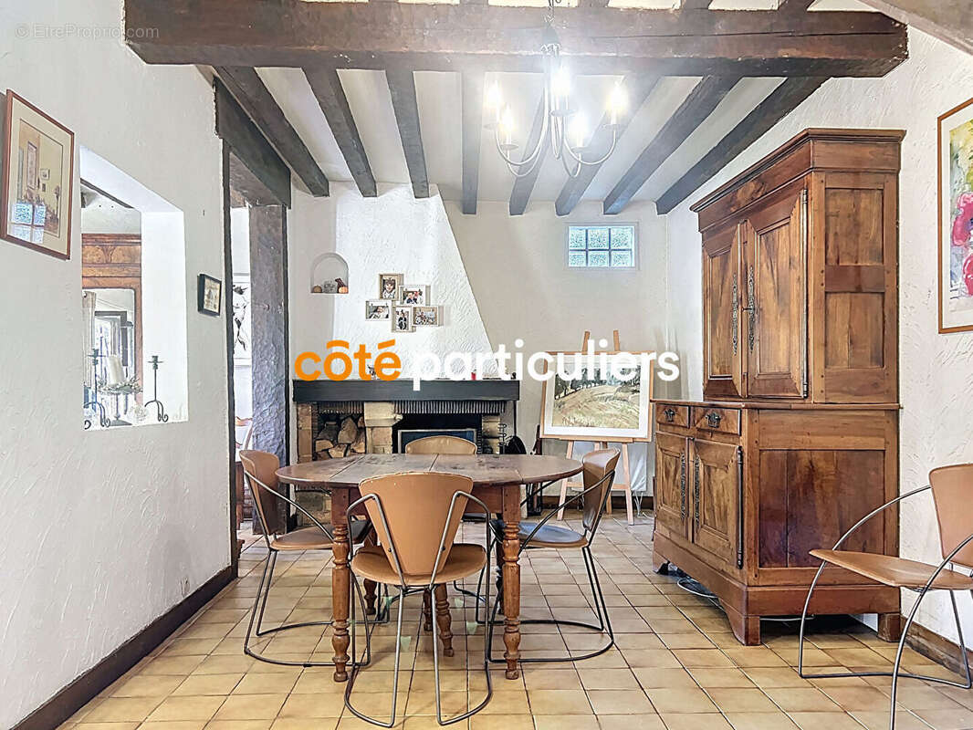 Maison à SAINT-MAUR-DES-FOSSES
