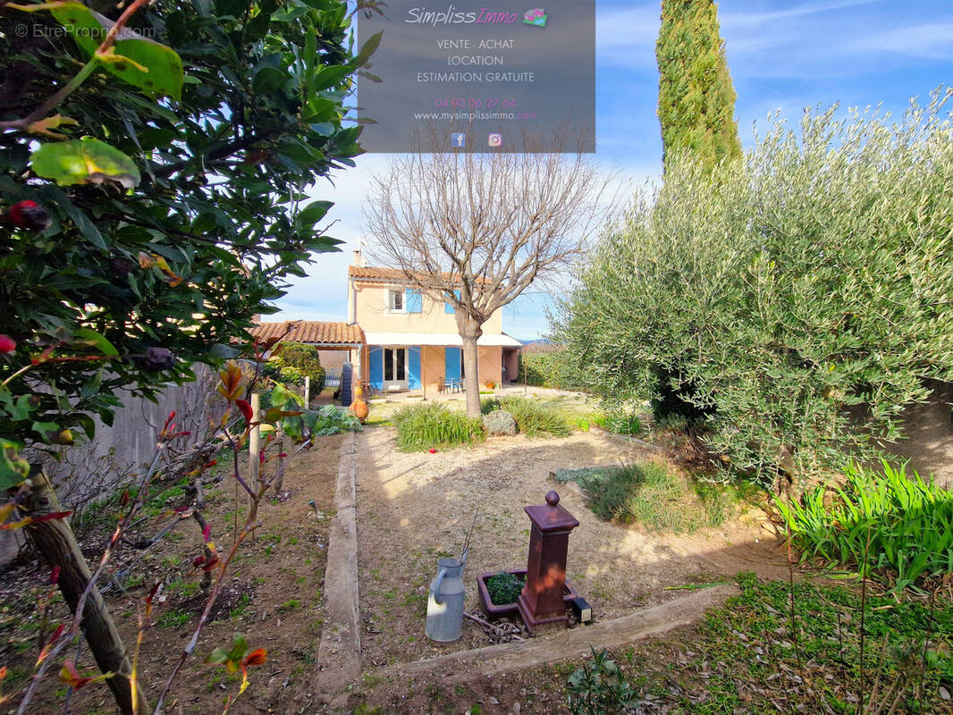 Maison à ROBION