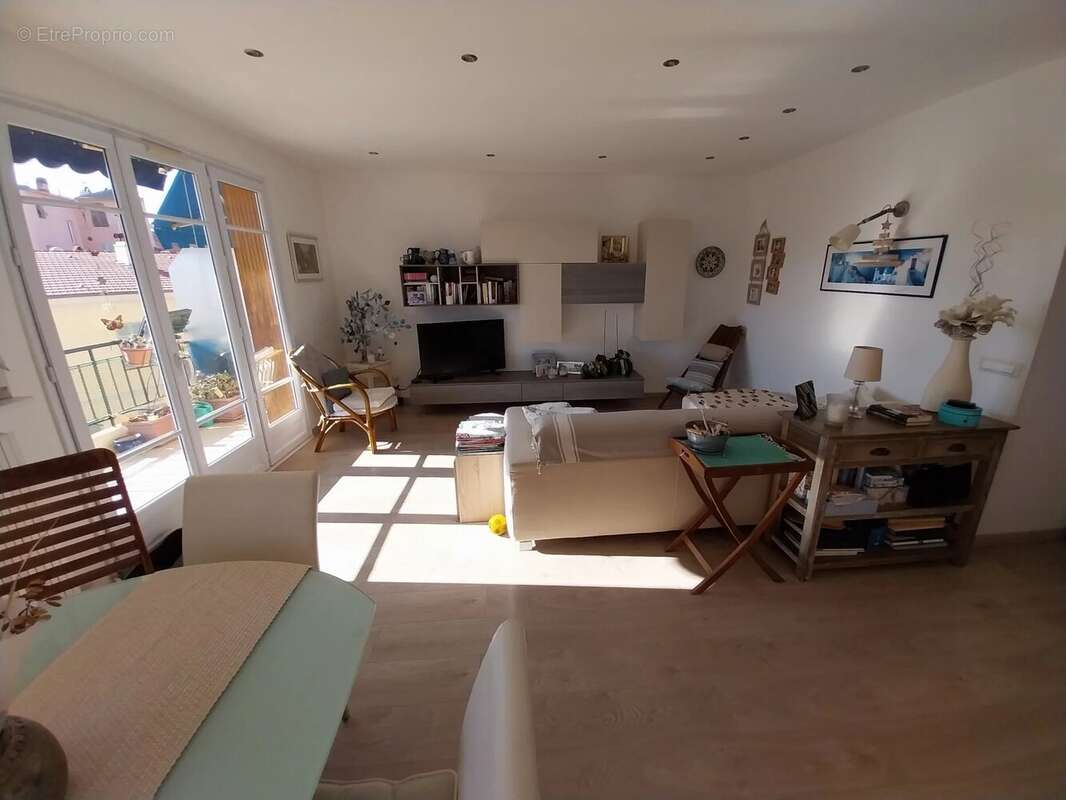 Appartement à MENTON