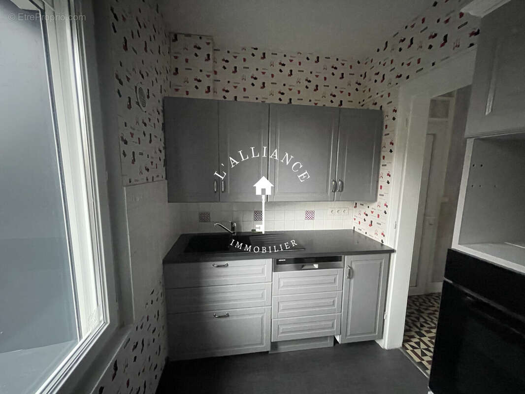 Maison à CROISILLES